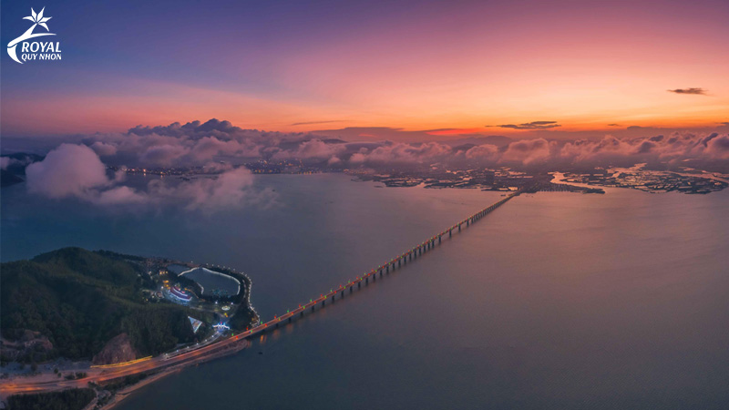Chiêm ngưỡng vẻ đẹp cầu Thị Nại vào lúc hoàng hôn