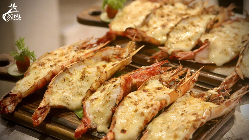 Hải sản Nhơn Lý đậm đà hương vị tại quán ăn uống gần Eo Gió