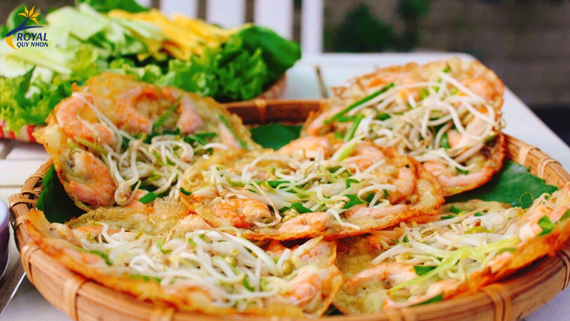 Bánh xèo tôm nhảy Quy Nhơn